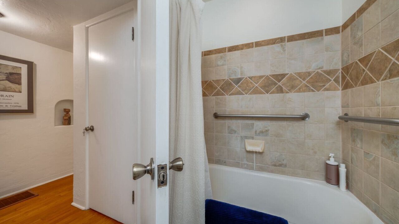 Photo of Bathroom in Blenman-Elm