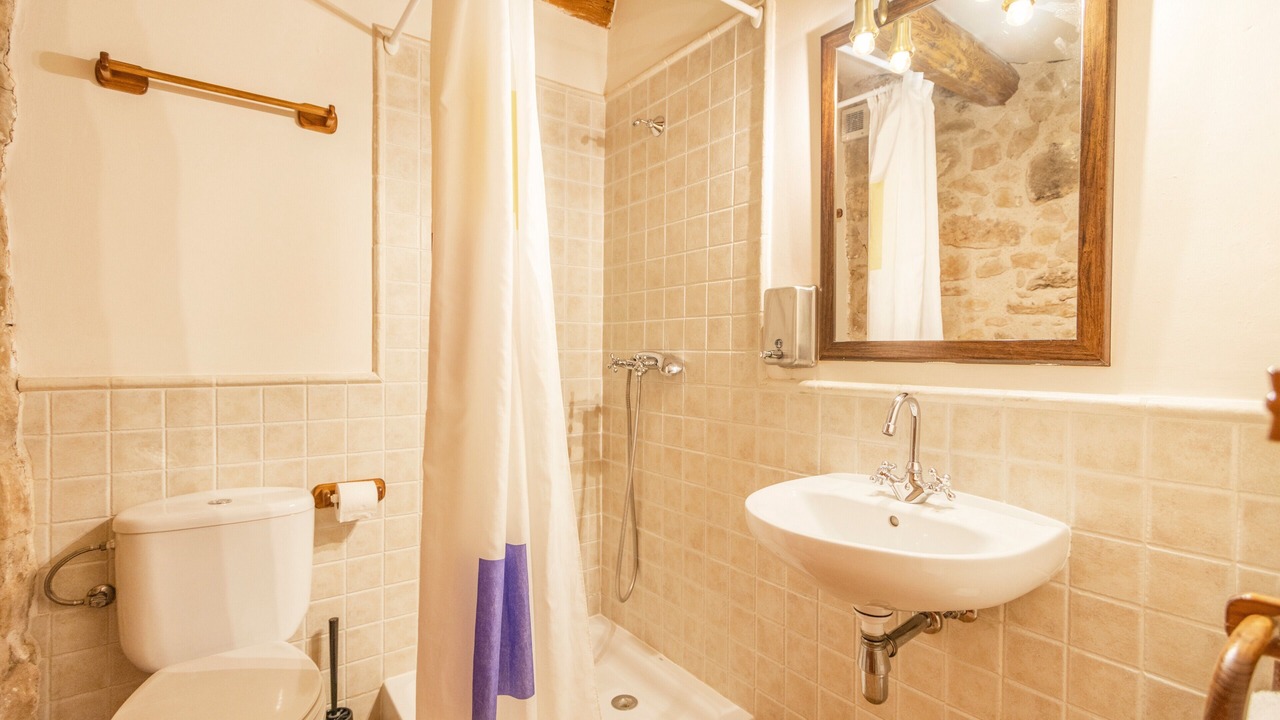 Photo of Bathroom in La Baronia de Rialb