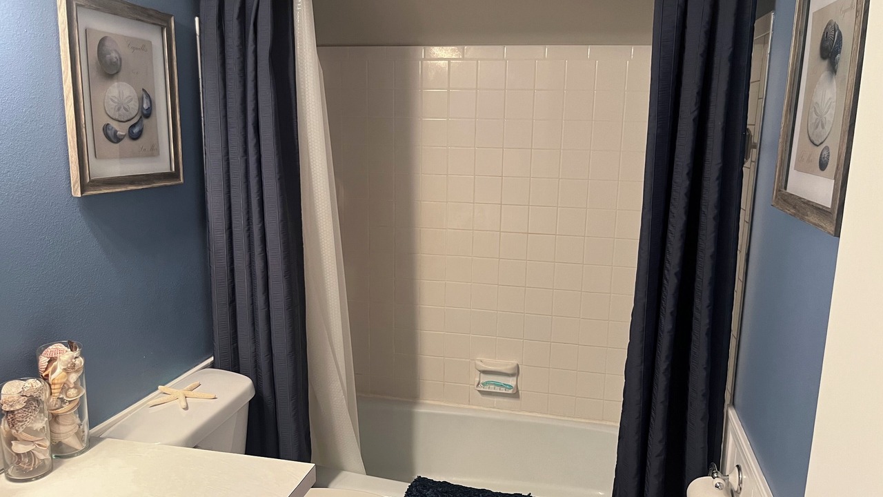 Photo of Bathroom in Vinita