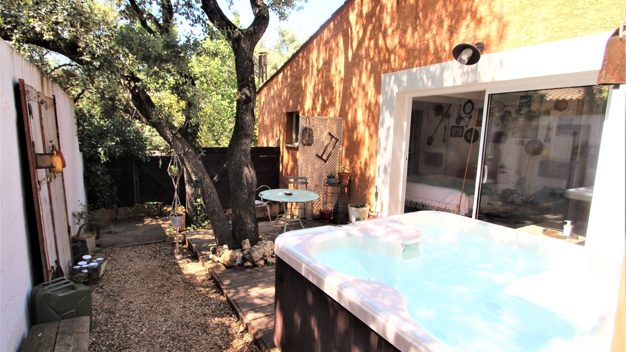 Photo of Outdoor in Saint-Hilaire-de-Beauvoir