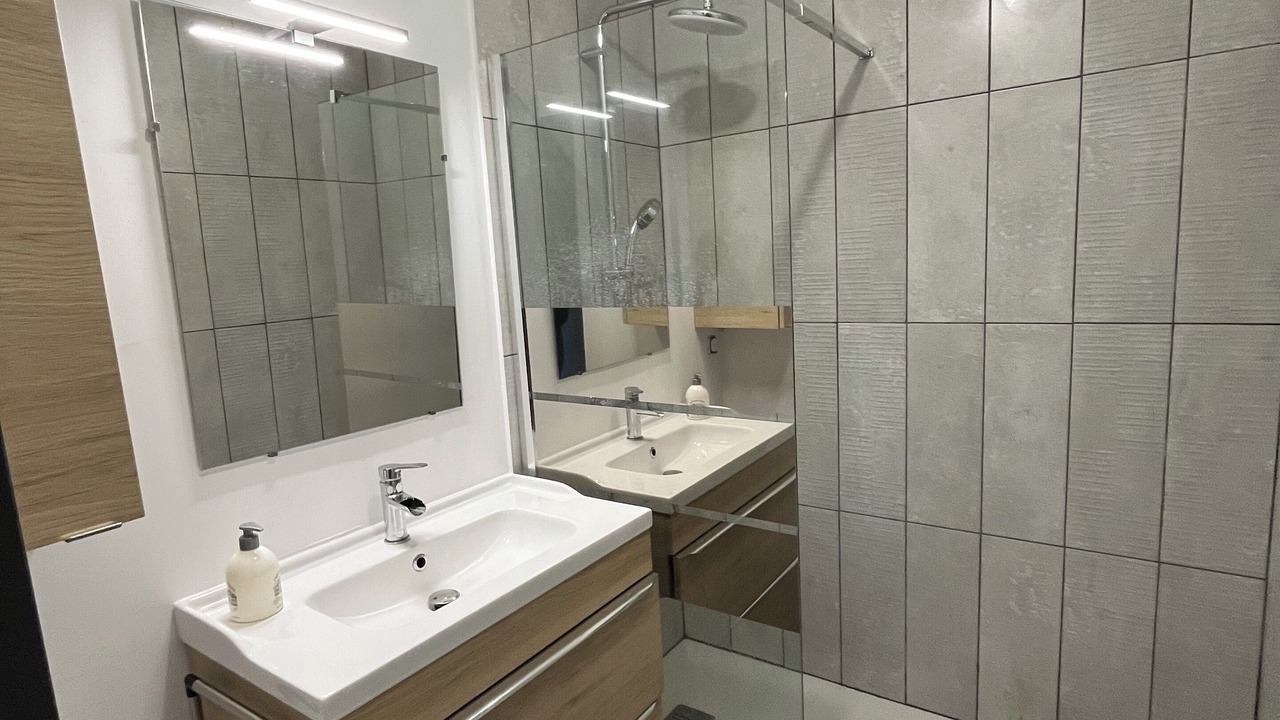 Photo of Bathroom in Saint-Genest-Lerpt