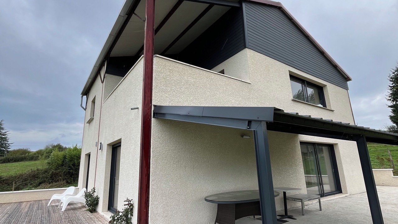 Photo of Outdoor in Saint-Genest-Lerpt