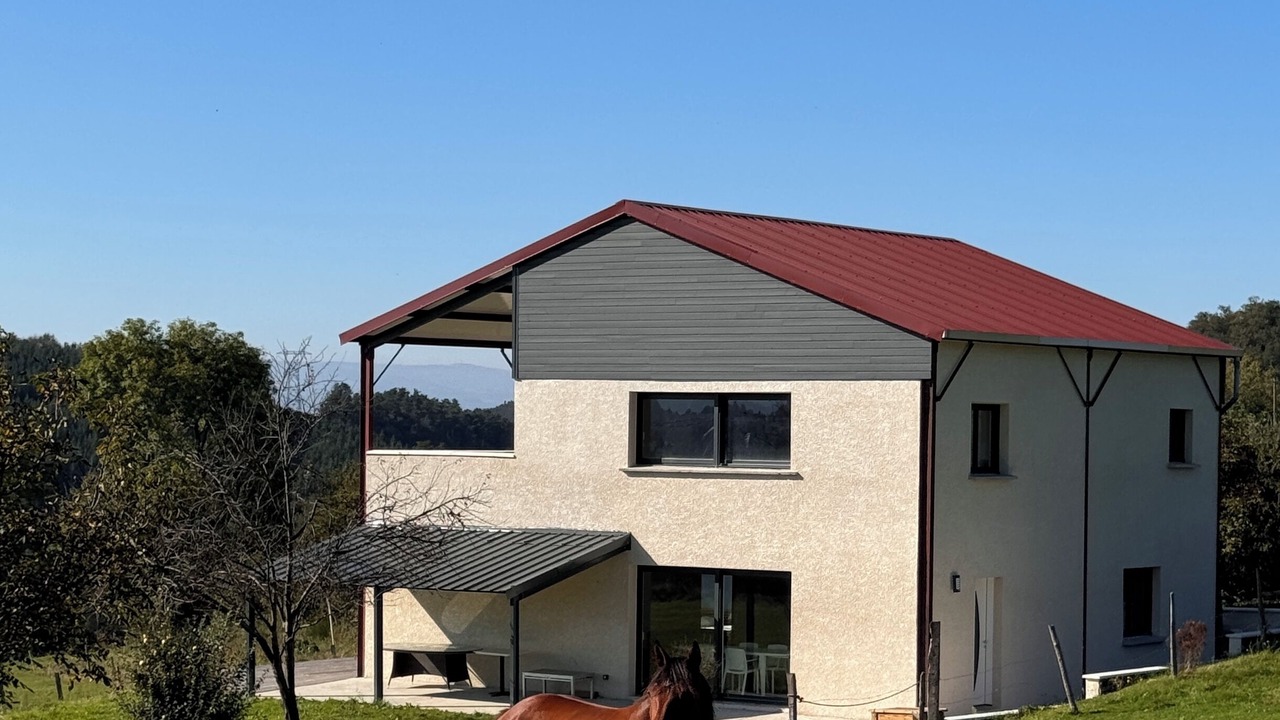 Photo of Outdoor in Saint-Genest-Lerpt