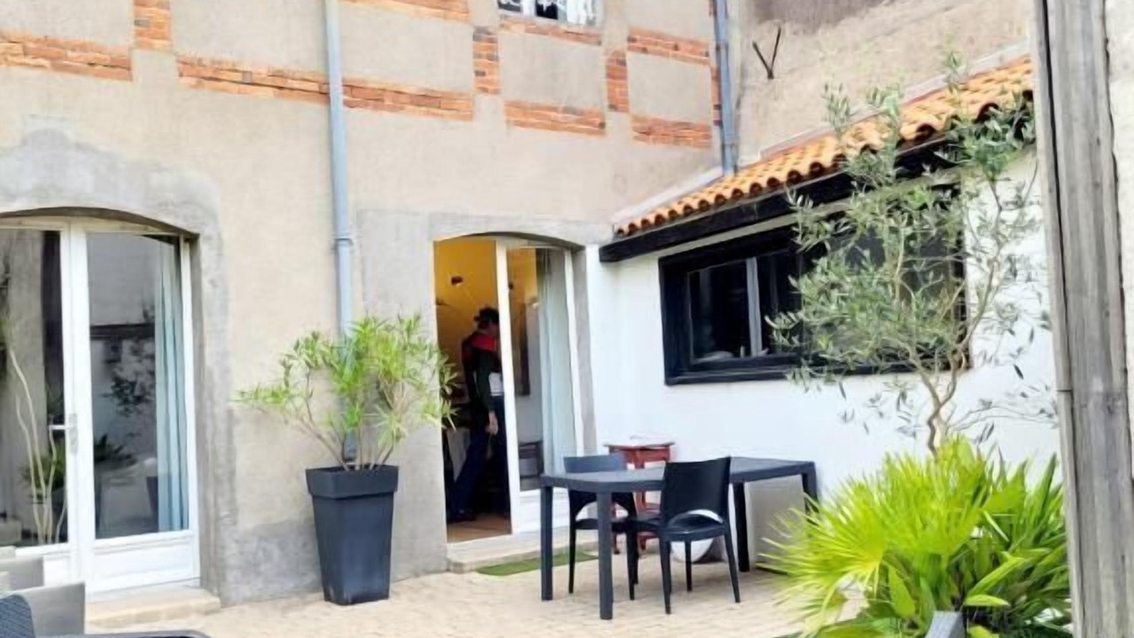 Photo of Patio Balcony in Richebourg - Saint-Clement