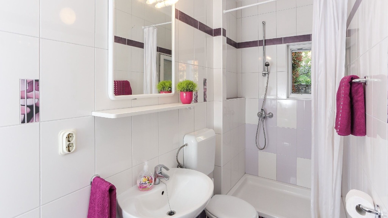 Photo of Bathroom in Brsecine