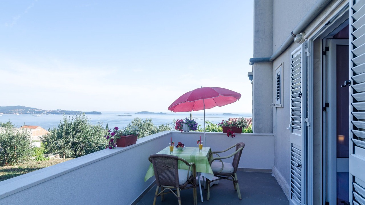 Photo of Patio Balcony in Brasina
