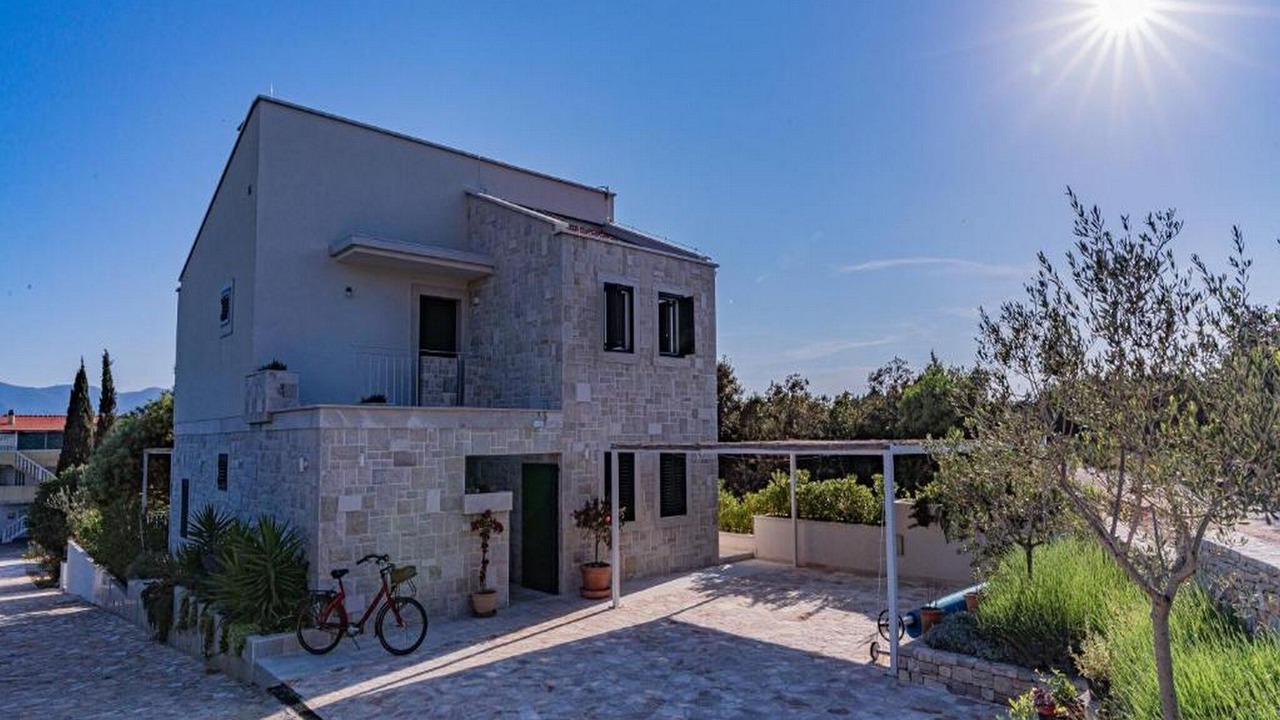 Photo of Outdoor in Loviste