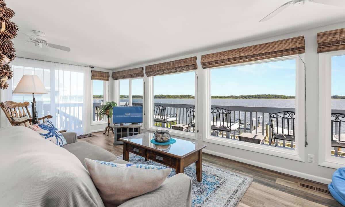 Photo of Livingroom in Ocean Pines