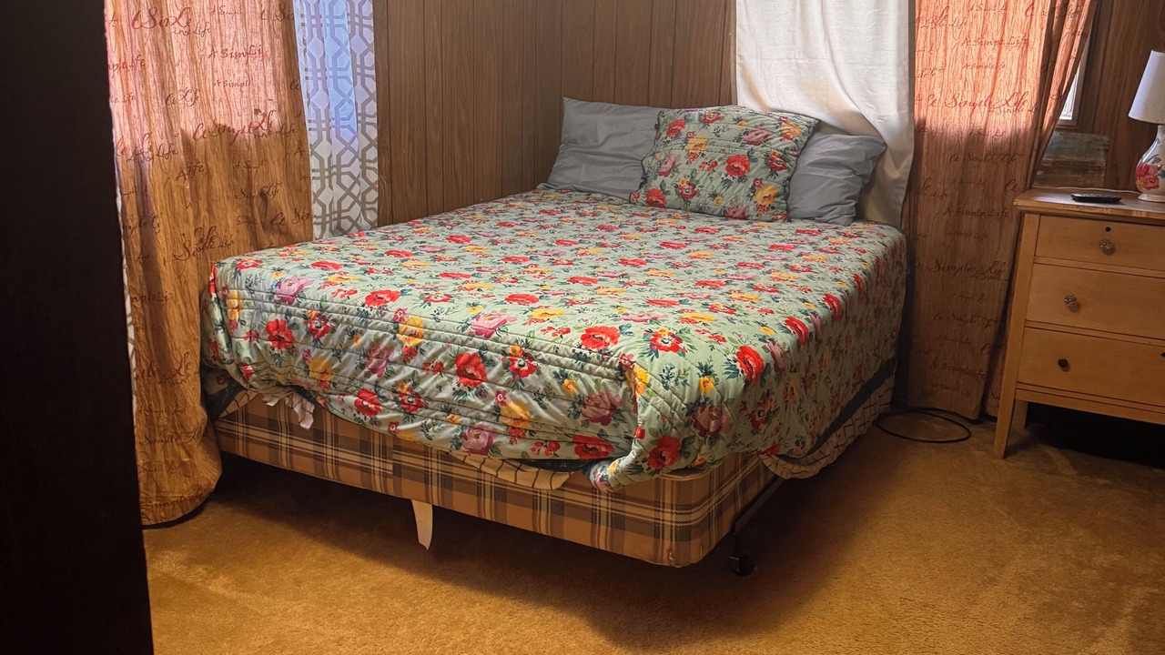 Photo of Bedroom in Eagle Point