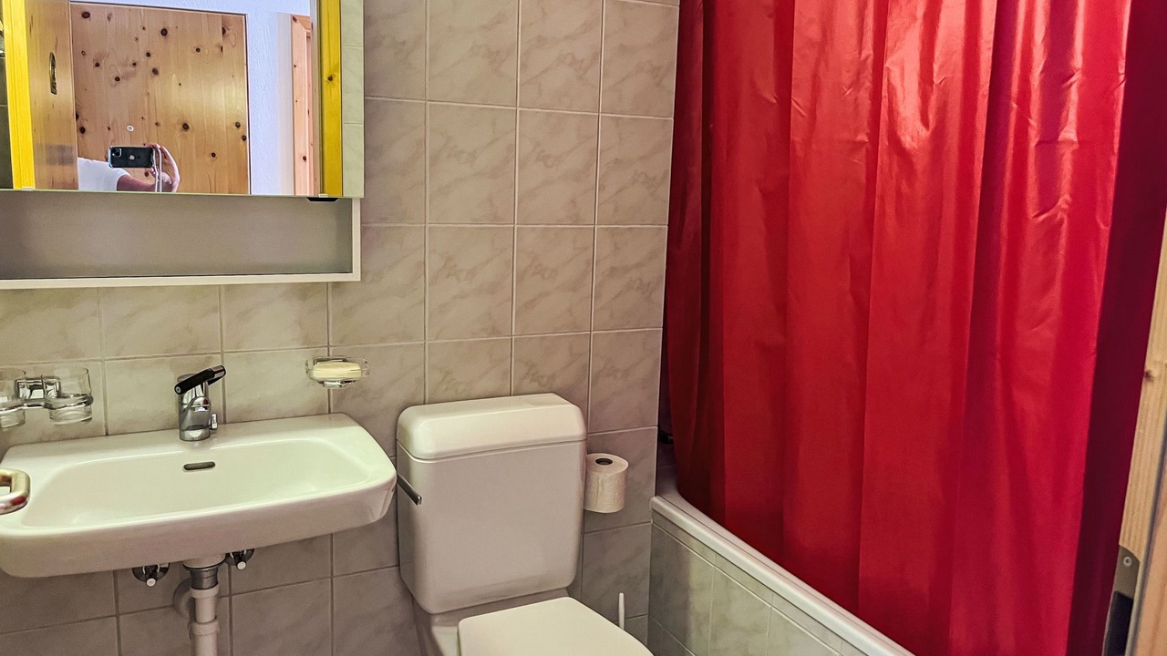 Photo of Bathroom in Salouf