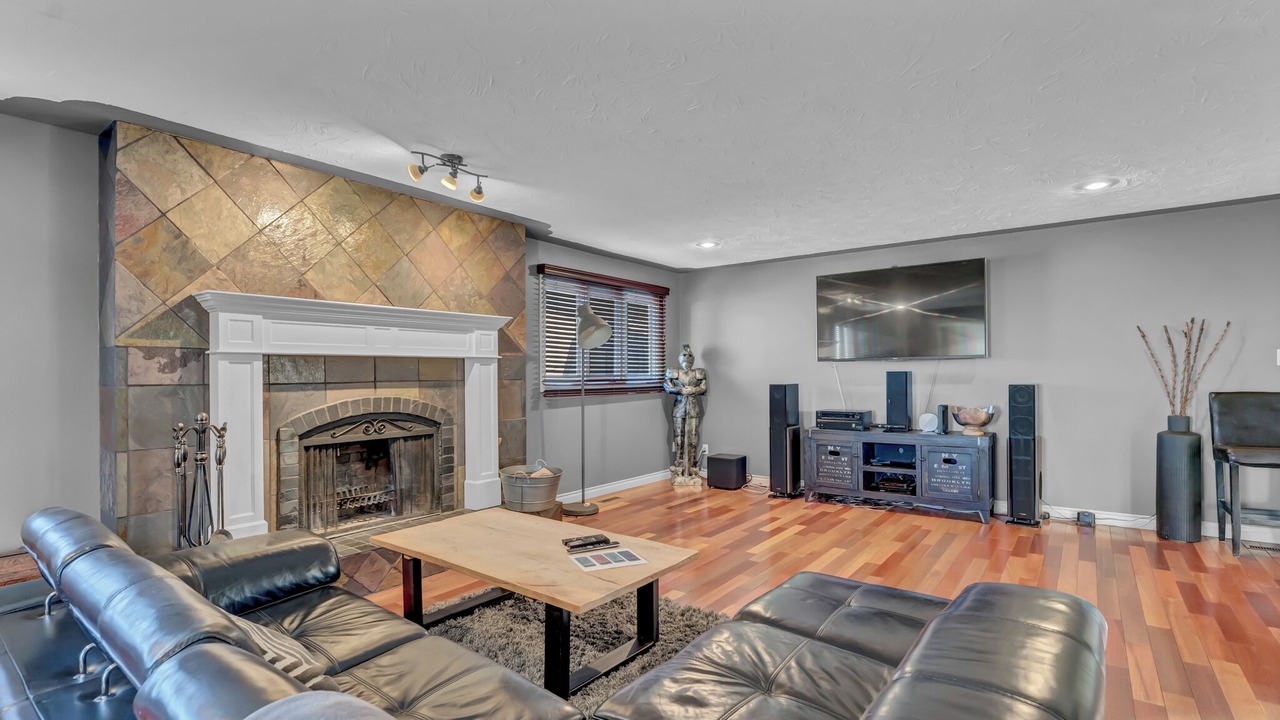 Photo of Livingroom in Medicine Hat