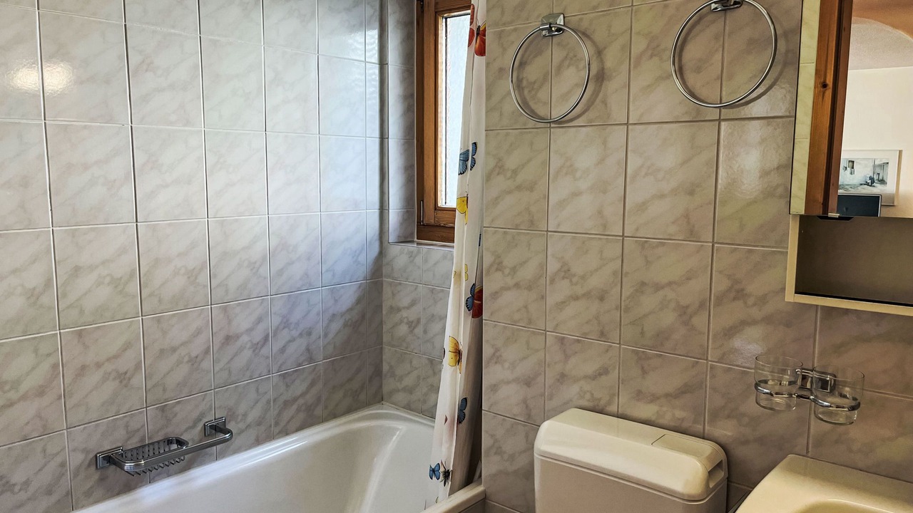 Photo of Bathroom in Salouf