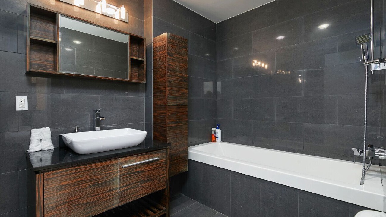 Photo of Bathroom in Griffintown