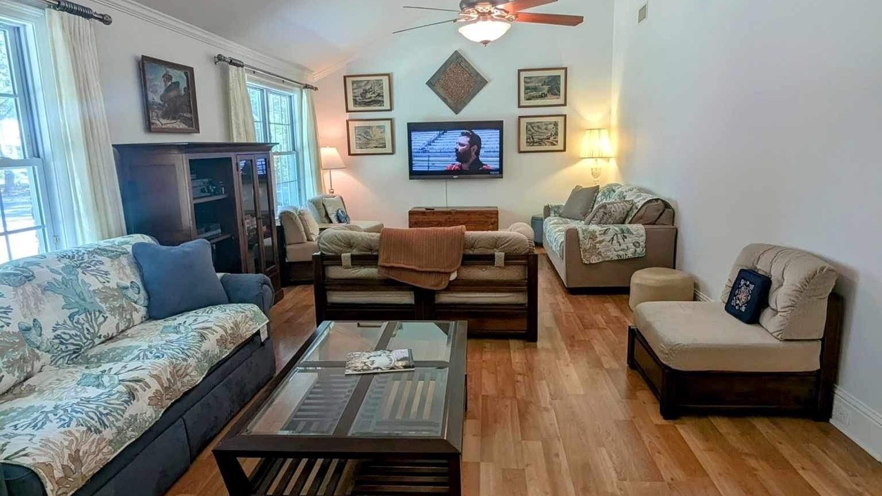 Photo of Livingroom in Saucier
