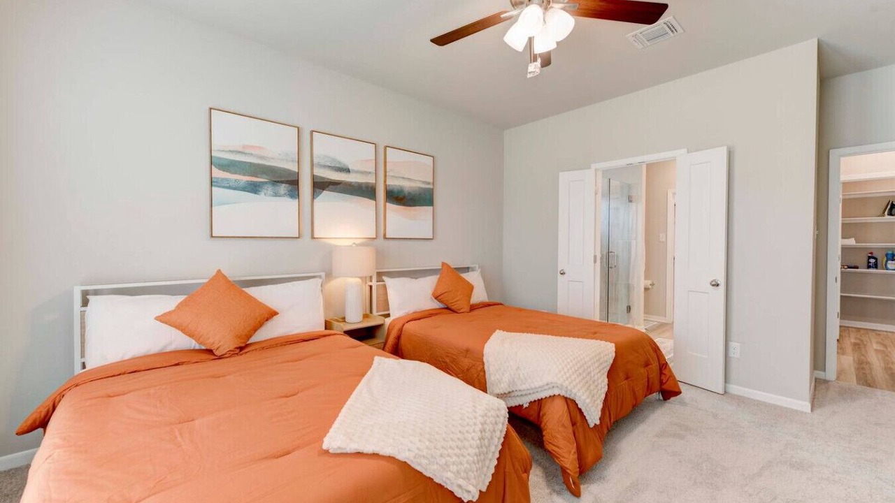 Photo of Bedroom in Troy