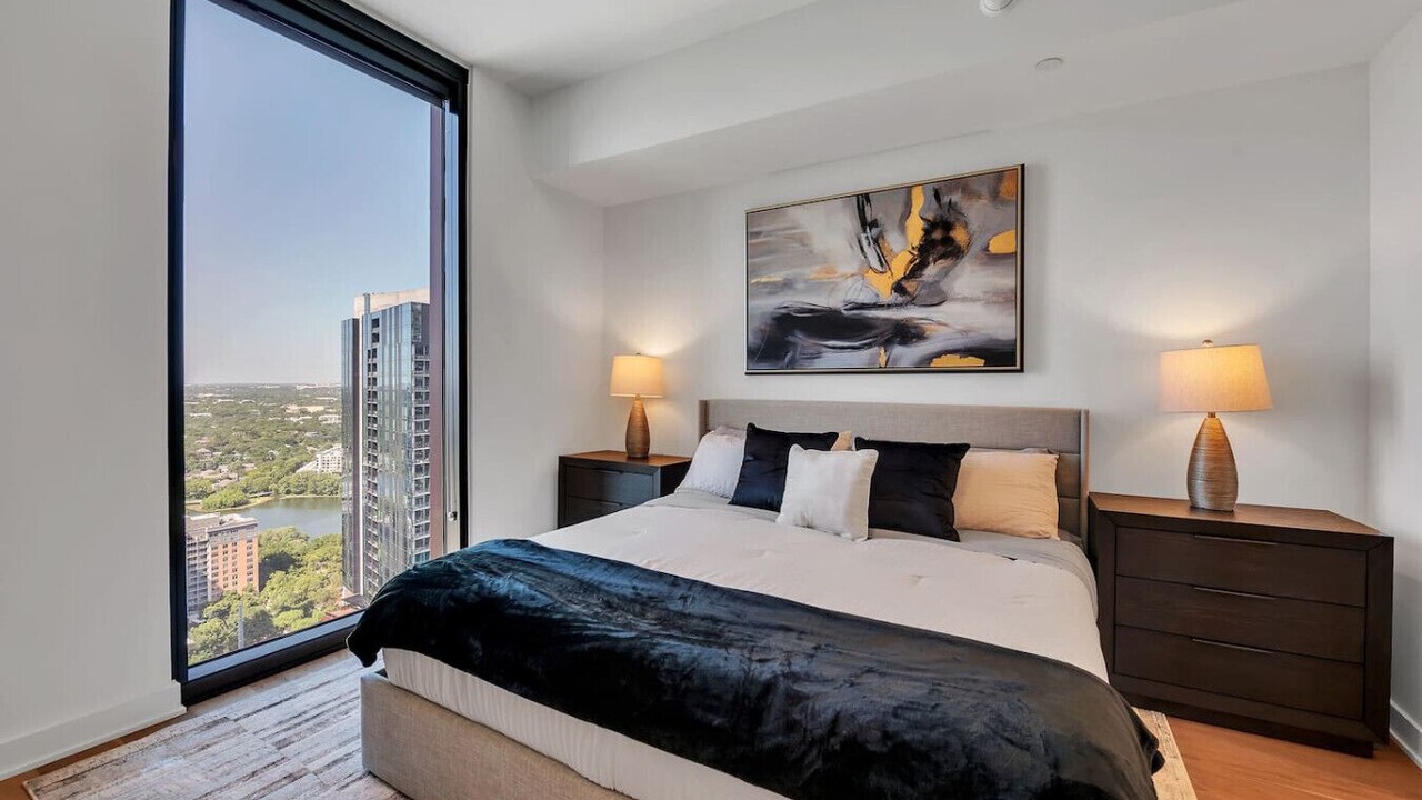 Photo of Bedroom in Rainey Street Historic District