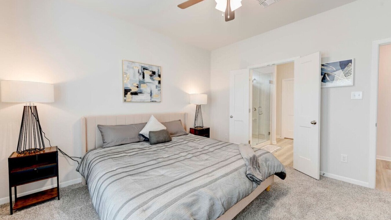 Photo of Bedroom in Troy