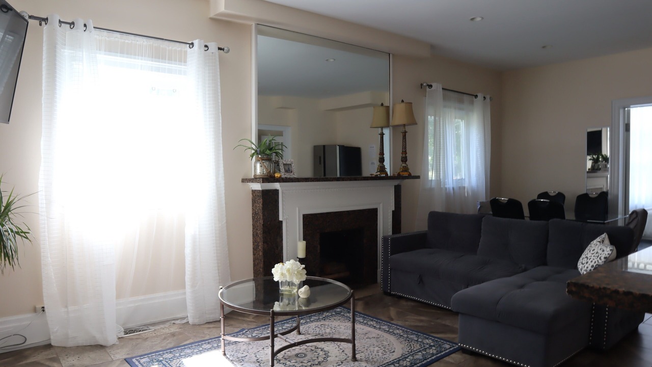 Photo of Livingroom in Niagara Falls