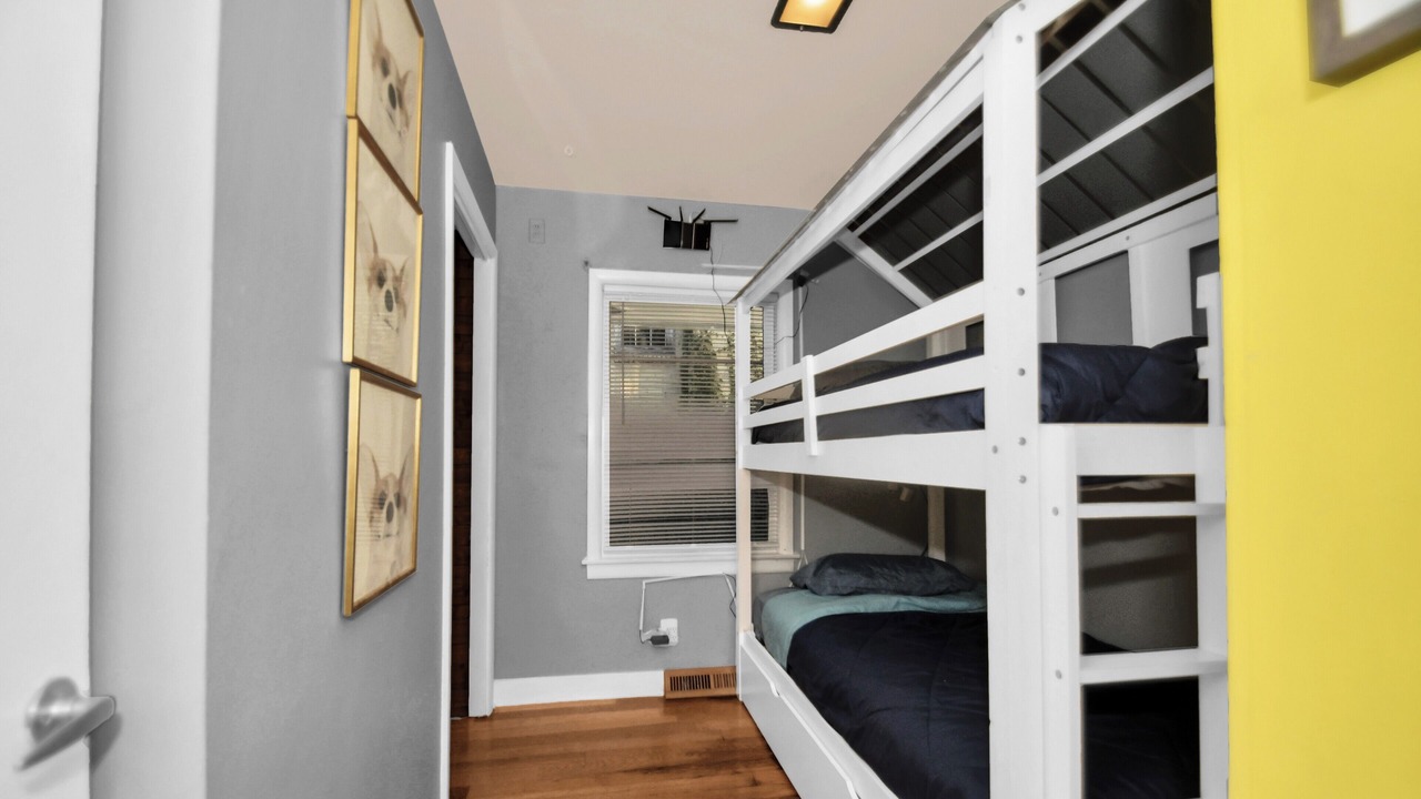 Photo of Bedroom in Miller Beach