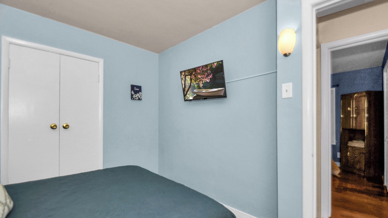 Photo of Bedroom in Miller Beach