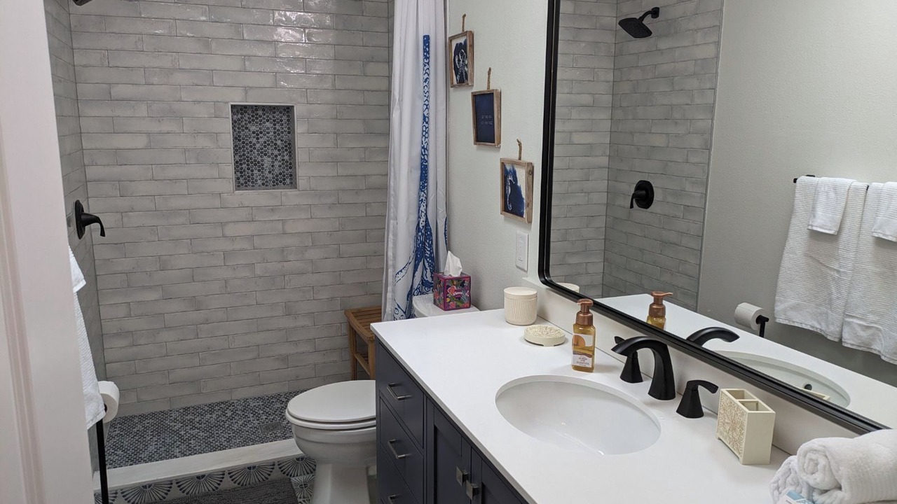 Photo of Bathroom in Gulf Cove