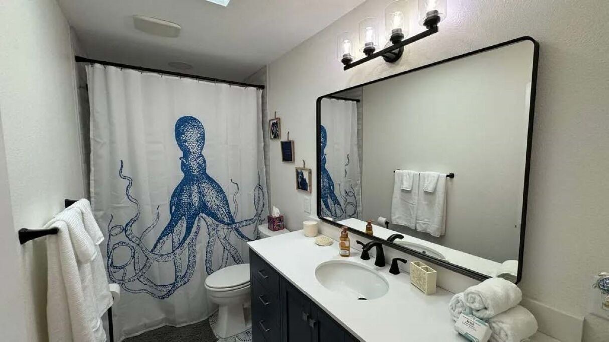 Photo of Bathroom in Gulf Cove