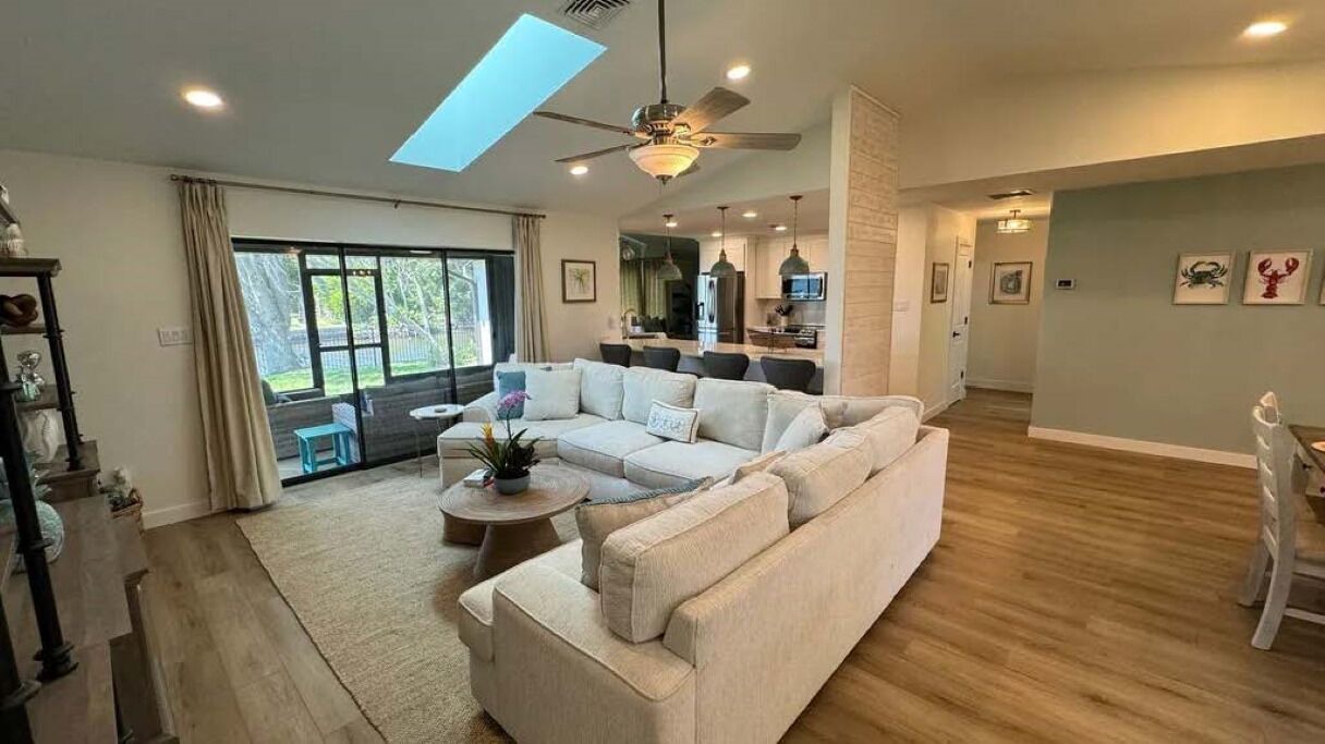 Photo of Livingroom in Gulf Cove