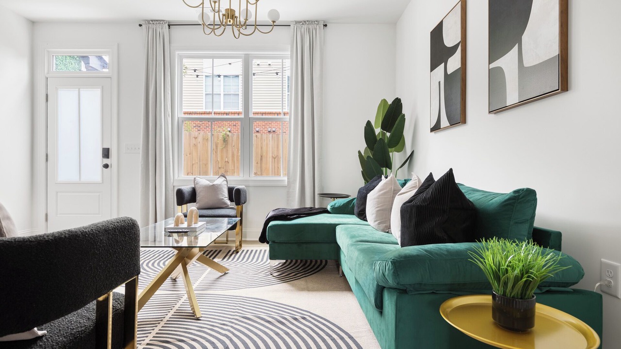 Photo of Livingroom in Northeast Raleigh