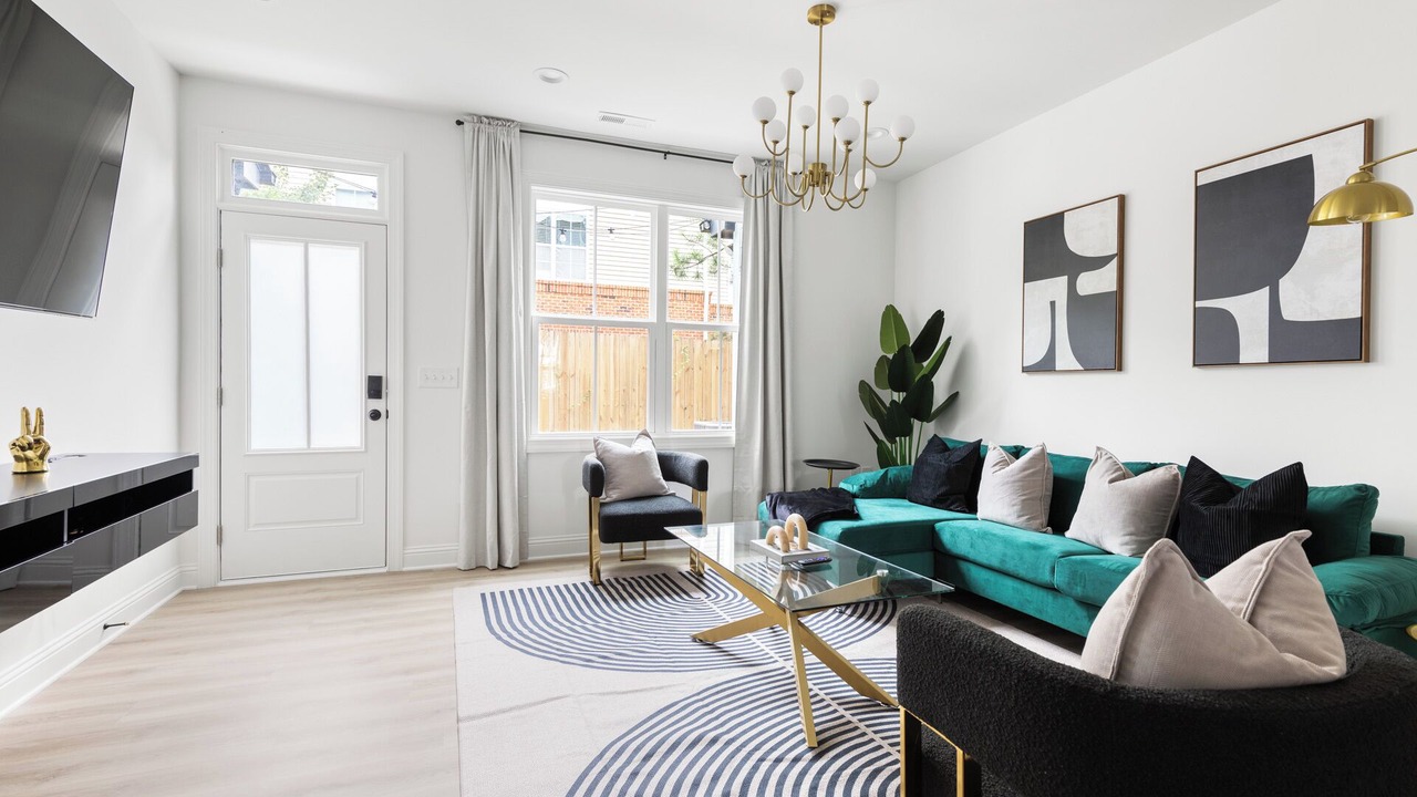Photo of Livingroom in Northeast Raleigh