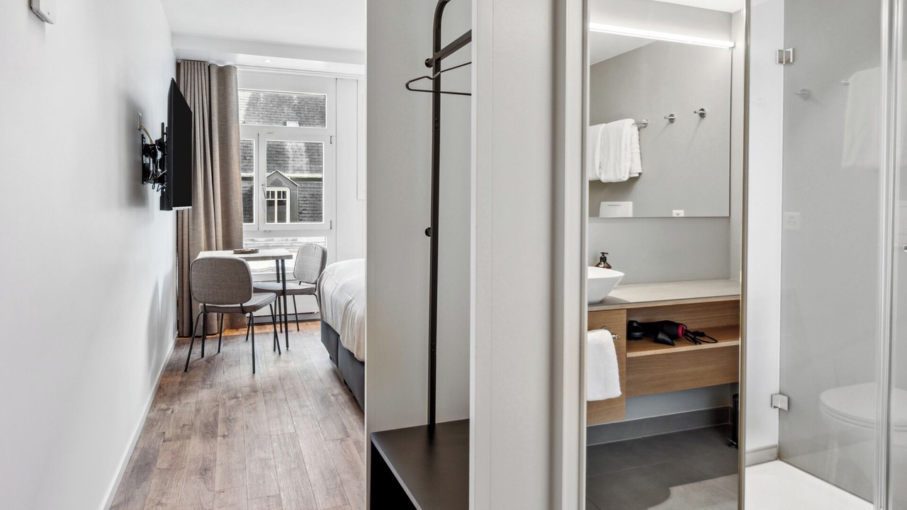 Photo of Bedroom in Basel City Centre