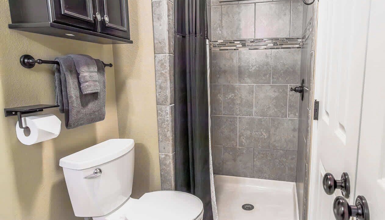 Photo of Bathroom in Eureka Springs Historic District