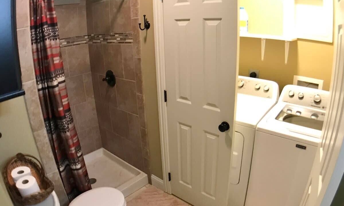 Photo of Bathroom in Eureka Springs Historic District