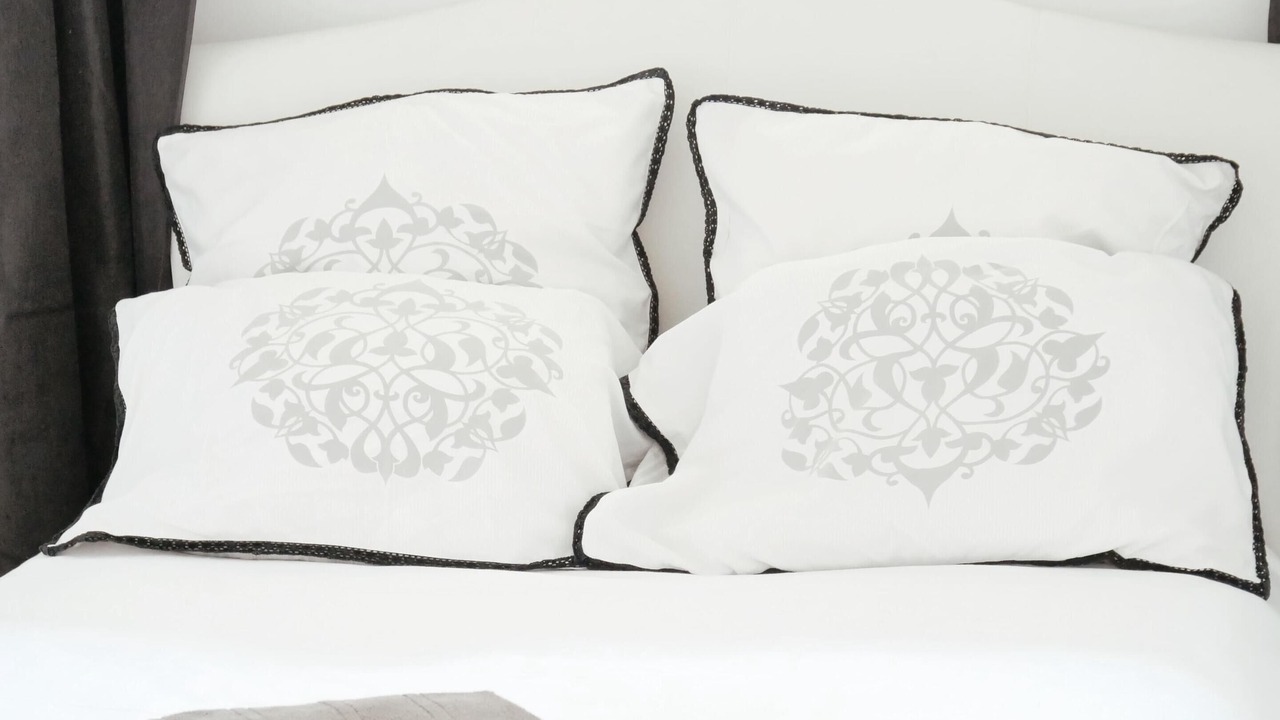 Photo of Bedroom in Deauville City Centre
