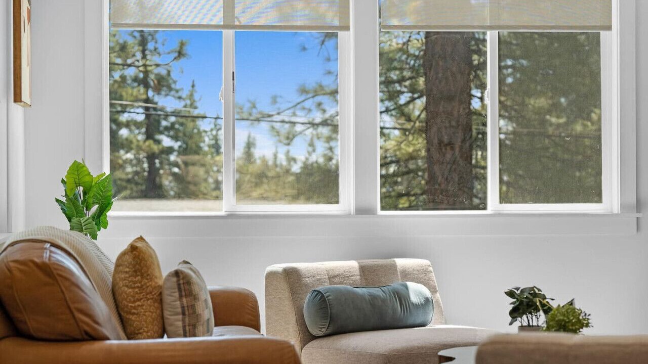 Photo of Livingroom in Brockway