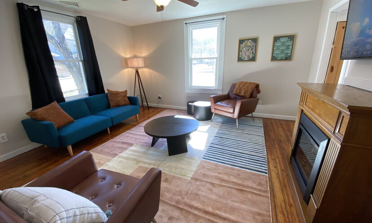 Photo of Livingroom in White Sulphur Springs