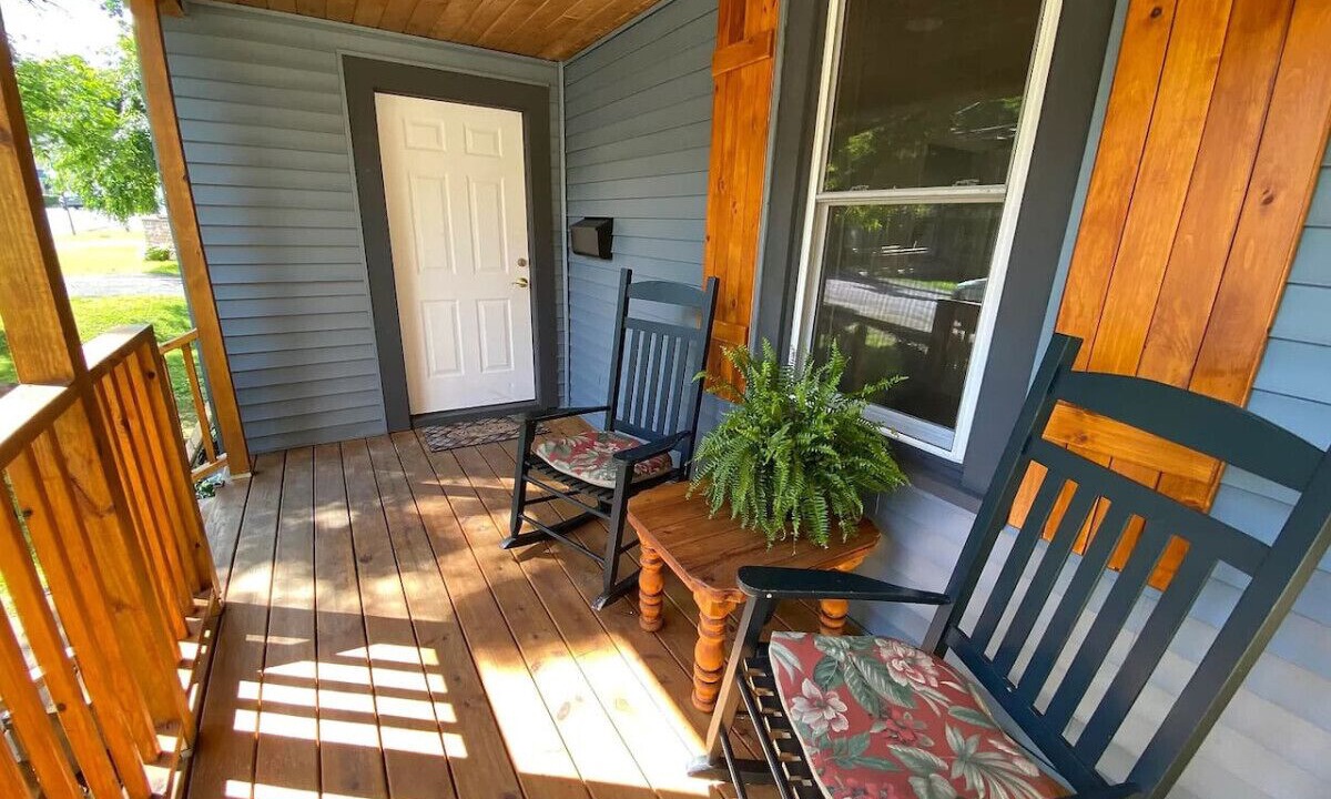 Photo of Patio Balcony in White Sulphur Springs
