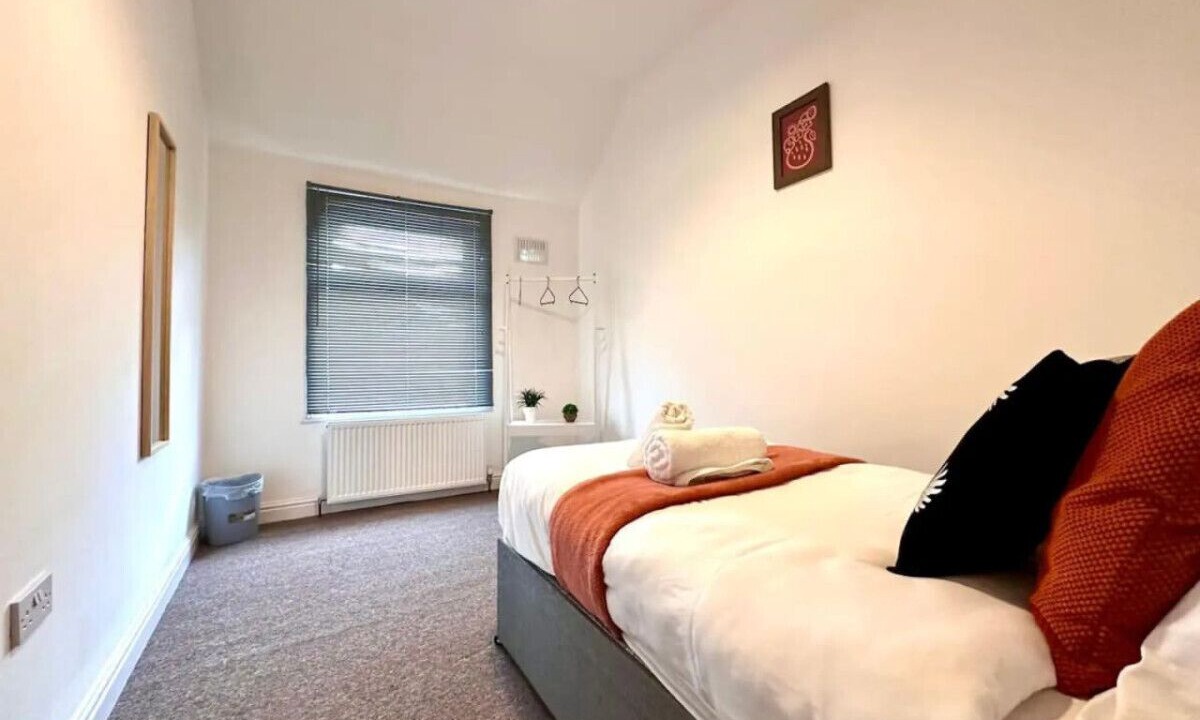 Photo of Bedroom in Weston on Trent