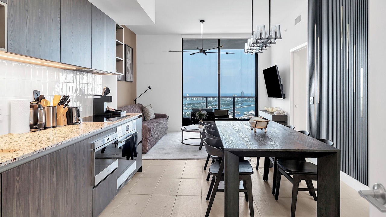 Photo of Others in Downtown Miami