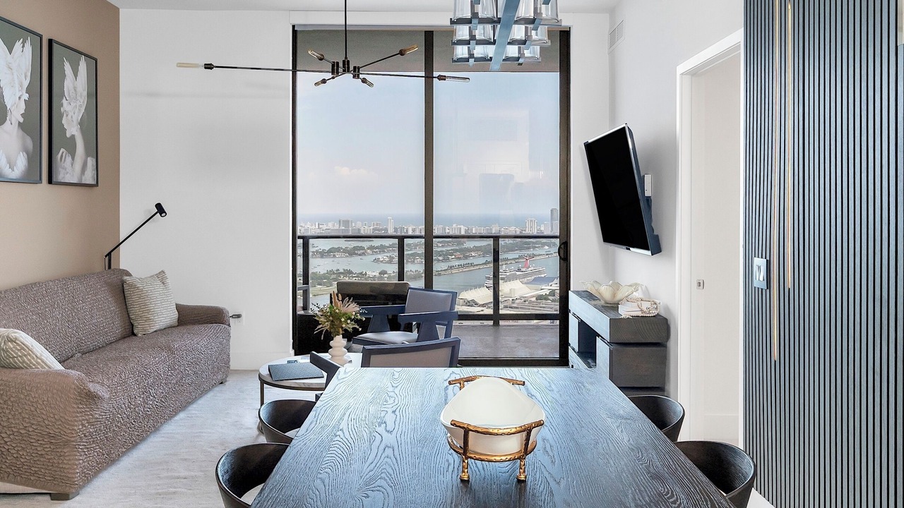 Photo of Others in Downtown Miami