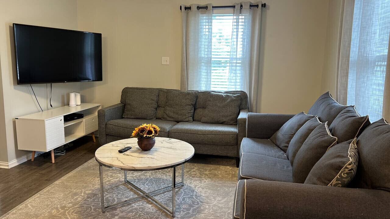 Photo of Livingroom in Northeast South Bend