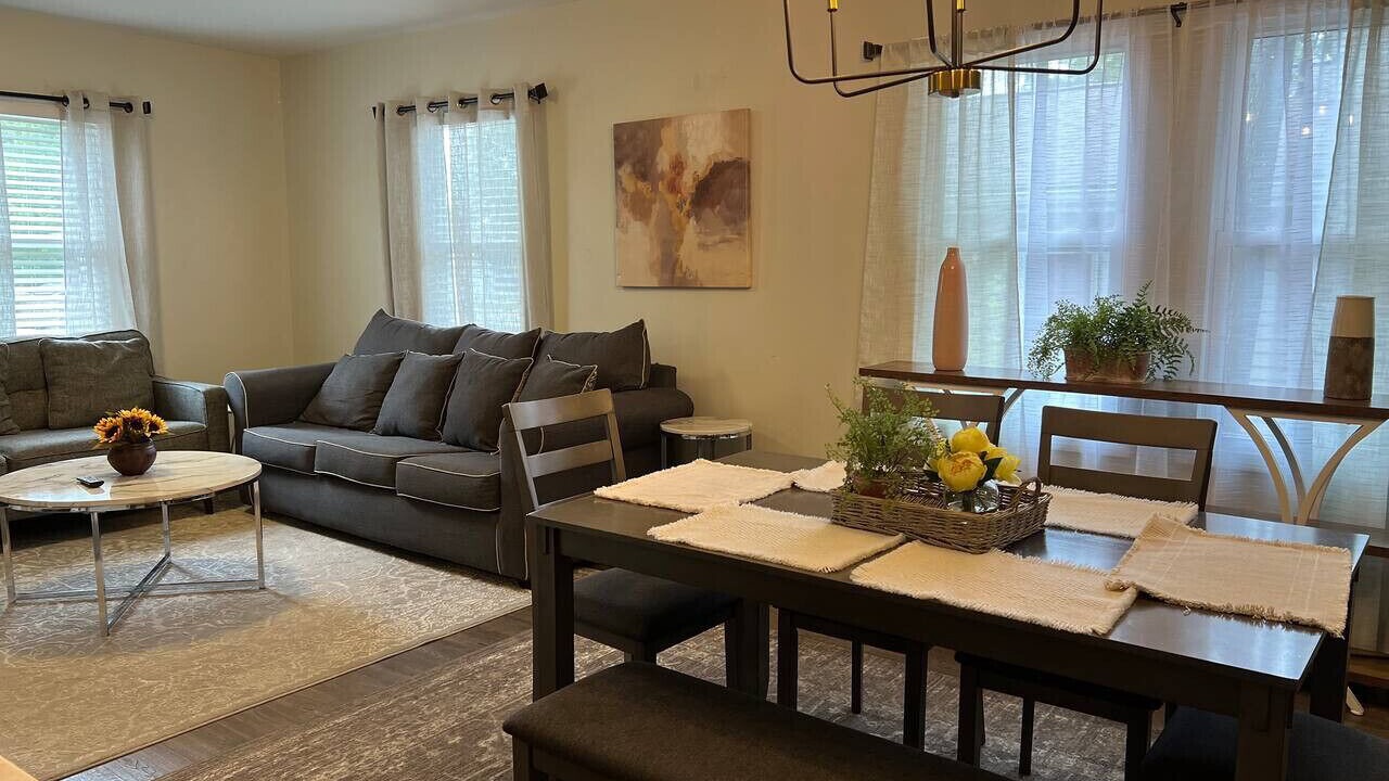 Photo of Livingroom in Northeast South Bend
