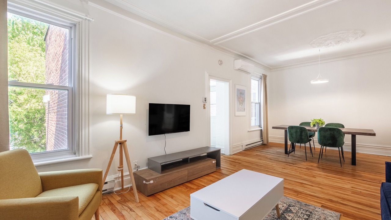 Photo of Livingroom in Pointe-Saint-Charles