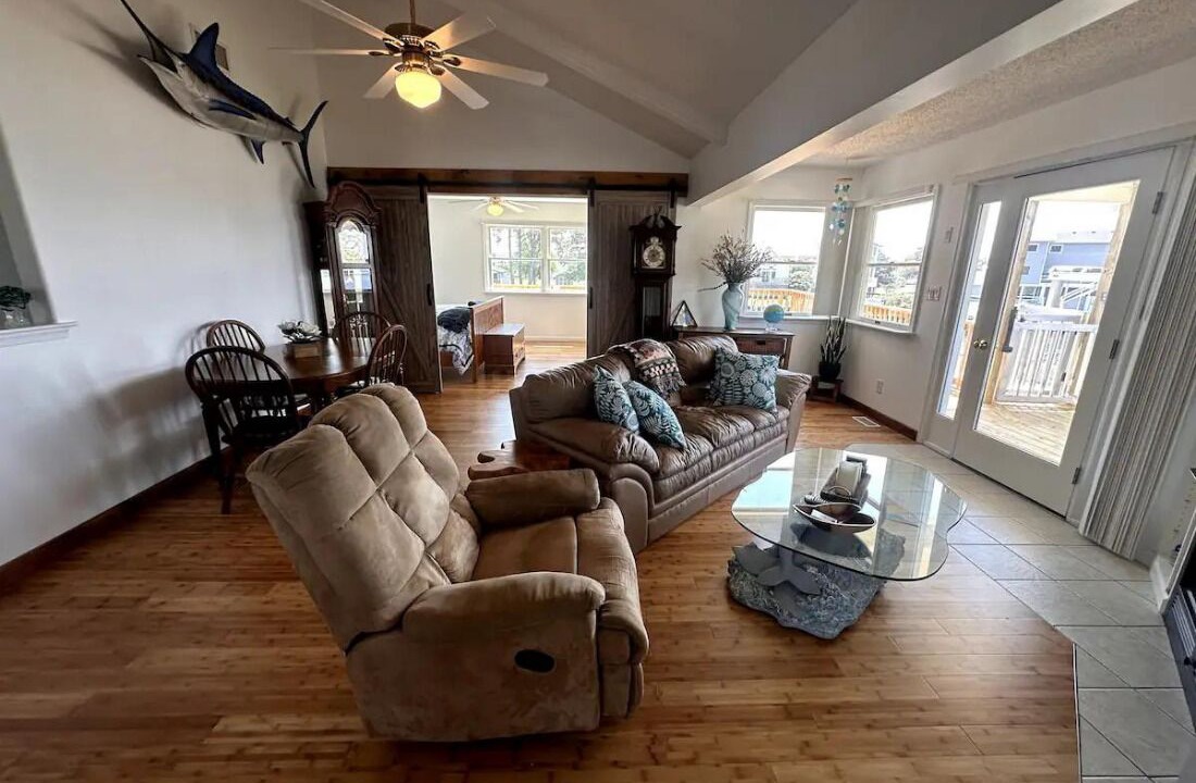 Photo of Livingroom in Colington Harbour