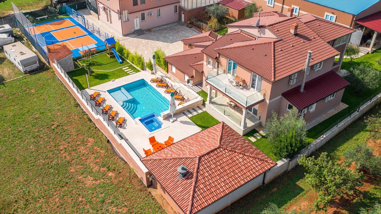 Photo of Outdoor in Marcana