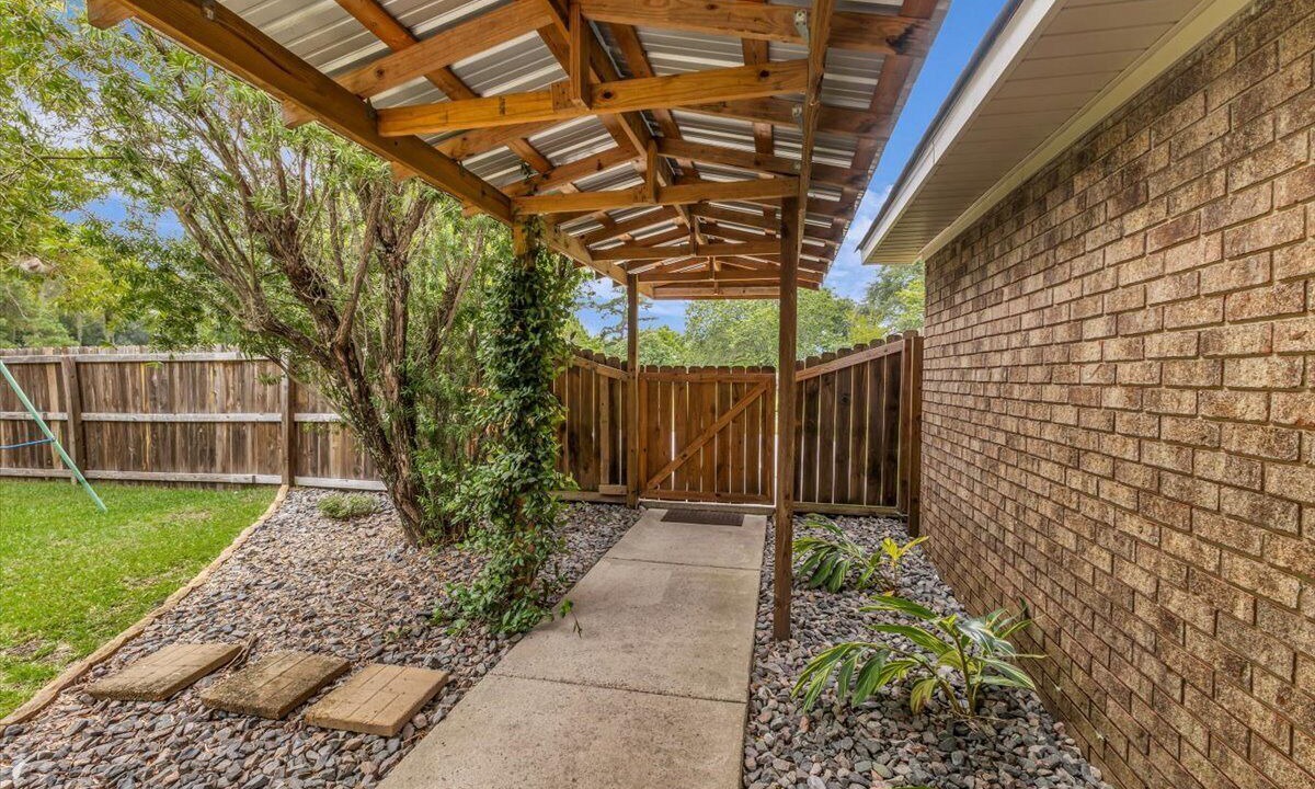 Photo of Outdoor in Bloomingdale