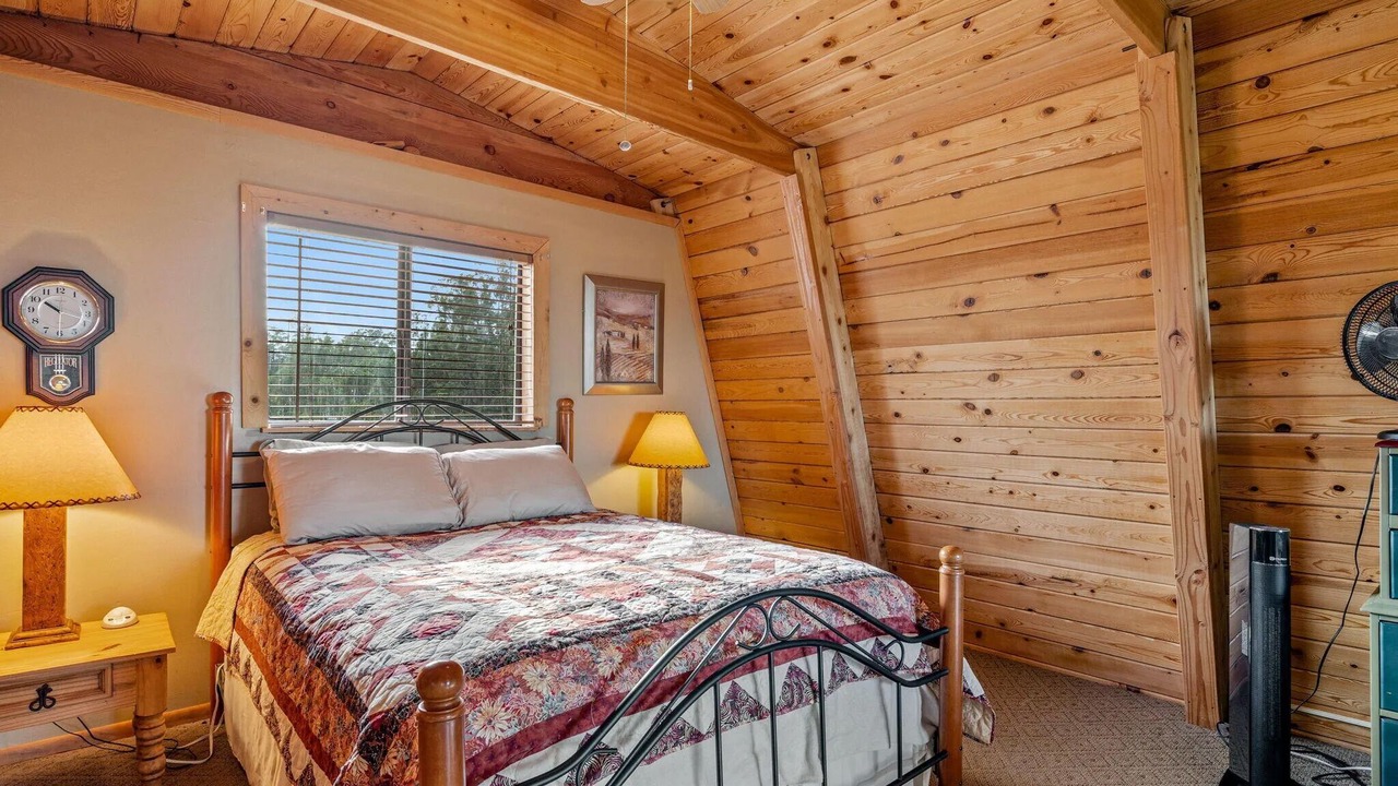 Photo of Bedroom in Timberland Acres