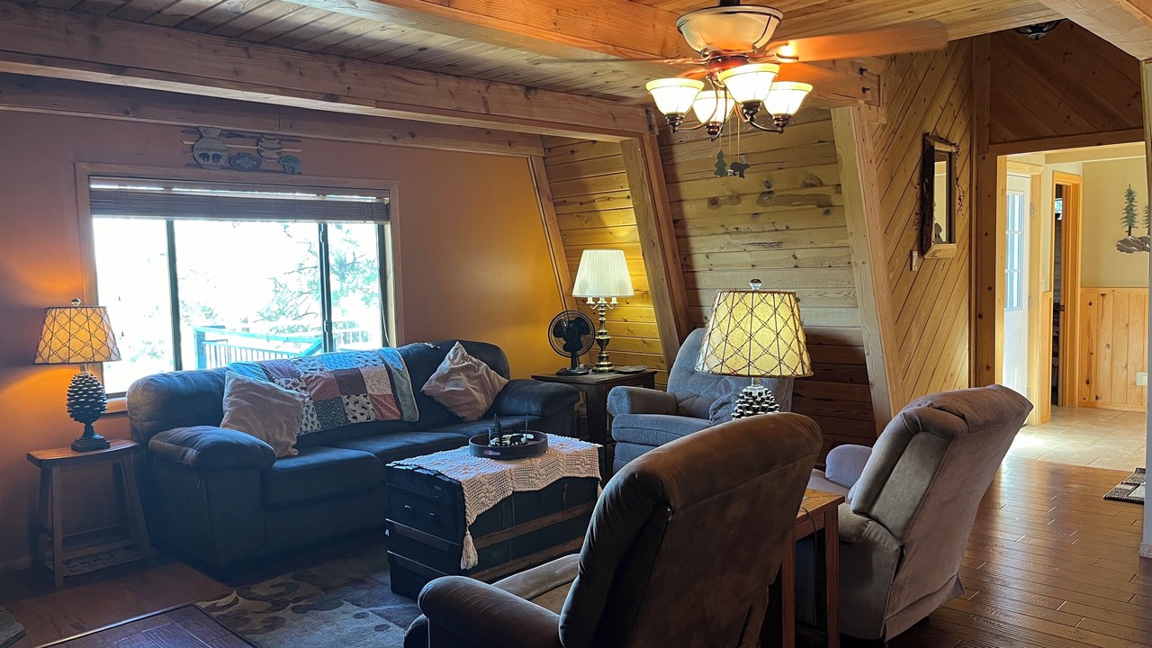 Photo of Livingroom in Timberland Acres