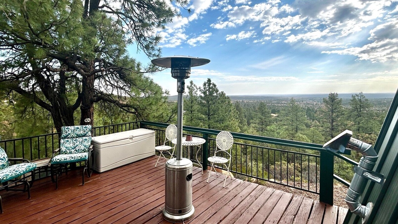 Photo of Patio Balcony in Timberland Acres