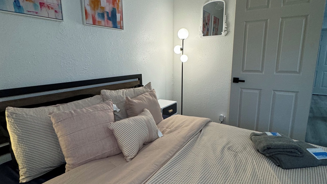 Photo of Bedroom in Park Central
