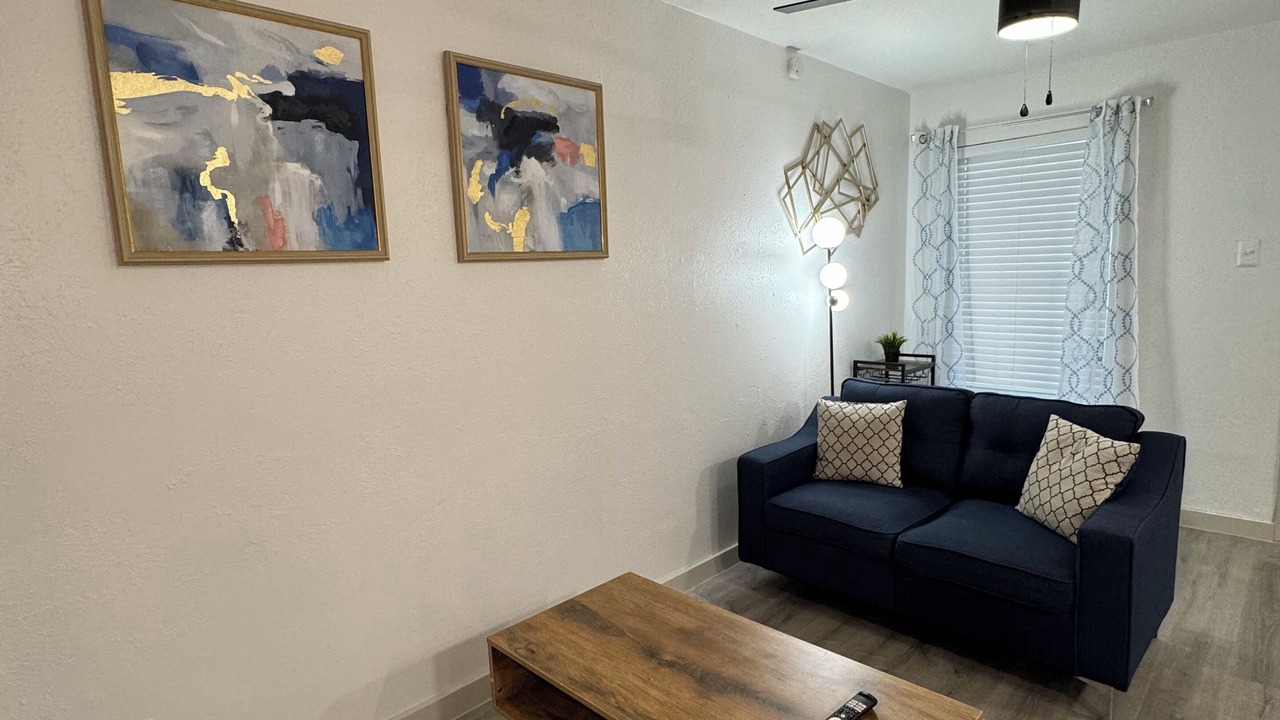 Photo of Livingroom in Park Central